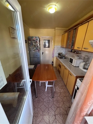 Apartament 3 camere 2 bai decomandat - imagine 2