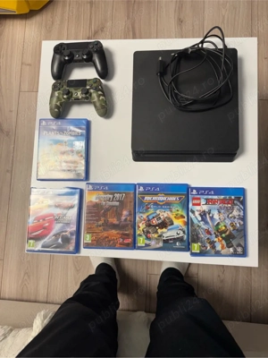 Vând Play station 4 cu doua console si 5 Jocuri - imagine 2