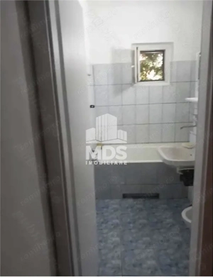 Decomandat la parter inalt, model mare - imagine 3