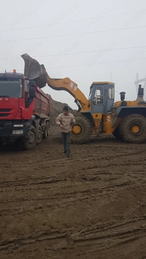 aduc nisip ,sort, balast ,piatra,beto concasat