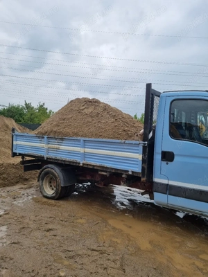 aduc nisip ,sort, balast ,piatra,beto concasat