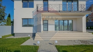 Casă / Vilă cu 5 camere de vânzare în zona Bunloc - imagine 2