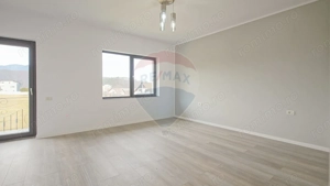 Casă / Vilă cu 5 camere de vânzare în zona Bunloc - imagine 18