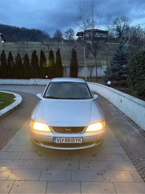 2001 Opel Vectra B 1.6i Facelift Mașina Bună, Proprietar, Fiscal - imagine 2