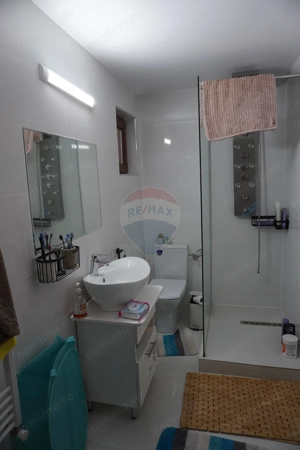 Casă cu 5 camere de vânzare, str. Dragoș Vodă - imagine 20