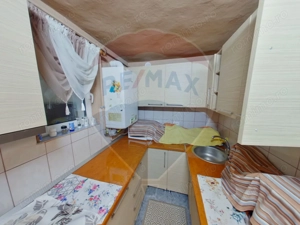 Casă cu 5 camere de vânzare, str. Dragoș Vodă - imagine 5