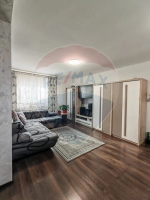 Casă / Vilă cu 4 camere de închiriat