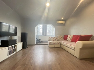 Apartament cu 3 camere, decomandat -  zona Aradului