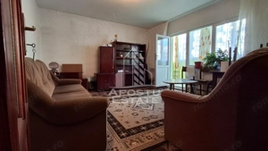 Apartament 3 camere la parter – ideal locuinta sau afacere,