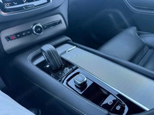 Volvo XC 90 - imagine 17