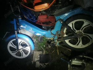 Babetta albastră pentru piese sau restaurare