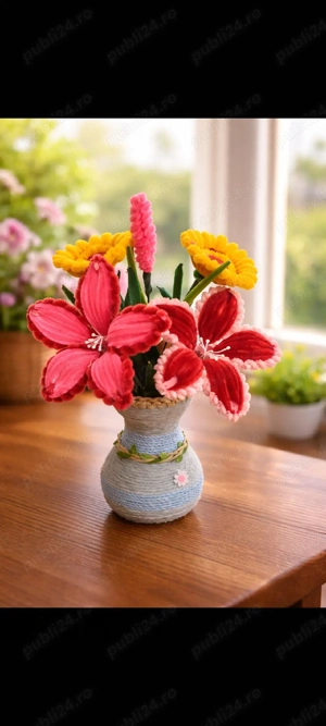 Eleganță florală în vază   decor delicat pentru orice colț de casă