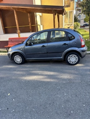  Vând 2 mașini personale   se pot da și separat   preț negociabil  - imagine 4