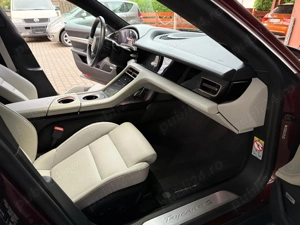 Porsche Taycan 4S CT - an 2022 - 571 CP - TVA deductibil - imagine 10