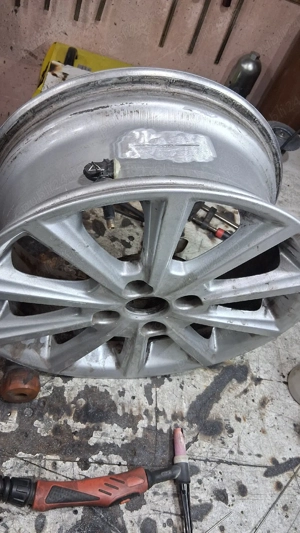 executăm sudură în aluminiu jante de aliaj pe loc. - imagine 5