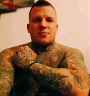 Stau la placerea voastră Doamne, domnișoare,trans..dotat 