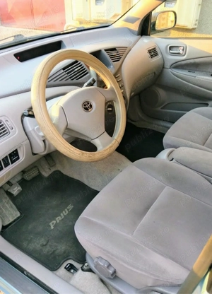 Toyota Prius 1 - imagine 5