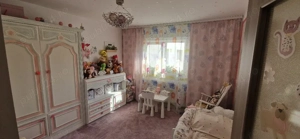 Vand apartament cu 3 camere