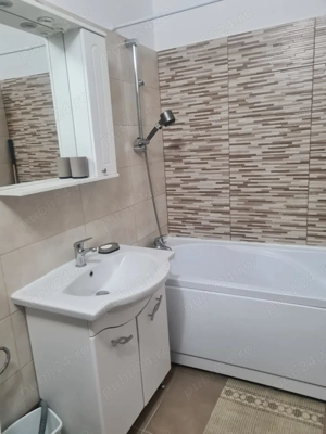 inchiriez apartament 3 camere, decomandat, 70mp, zona Nicolina 2 - imagine 6