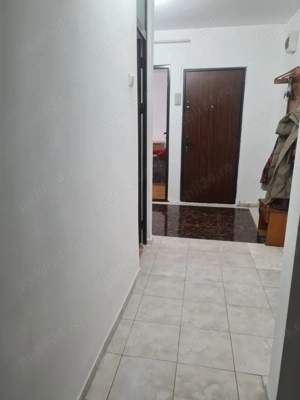 inchiriez apartament 3 camere, decomandat, 70mp, zona Nicolina 2 - imagine 9