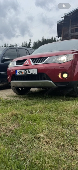 Mitsubishi Outlander 2,