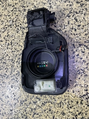 usă priza electrica BMW 330e - imagine 3