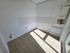 Langa Calea Timisoarei. Bucatarie inchisa. Etaj 1. Decomandat - imagine 10