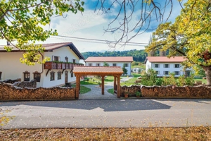 Wolkendorf Hotel angajeaza receptioner