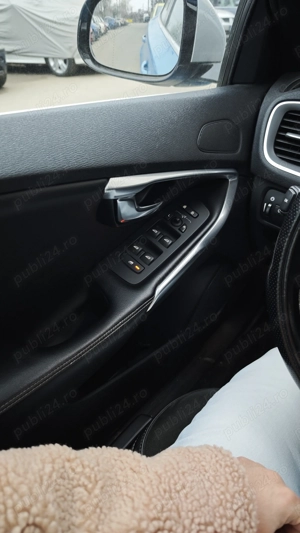 Volvo v40 diesel 1.6 motor d2 2015, pachet R-Design consum mic  - imagine 4