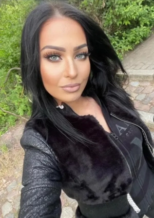 Anca doamna serioasa 31 ani