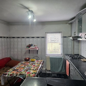 Apartament cu 3 camere   zona Brosteni   Colegiu   etaj 3 din 4   cu imbunatatiri  - imagine 10