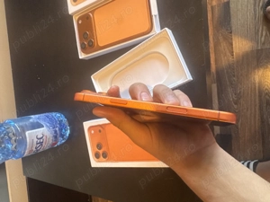 Vând două iPhone 17 pro Max fake  - imagine 2