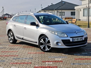 Renault Megane 3   BOSE Edition   1.9 dCi (131 CP)   EURO 5 - imagine 2