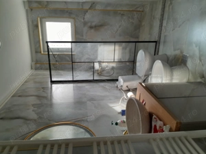 ZONĂ CENTRALĂ, apartament decomandat ÎN VILA CU 4FAMILII PE SCARA,fără risc seismic  77900  NEG. - imagine 4