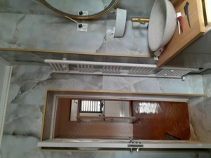 ZONĂ CENTRALĂ, apartament decomandat ÎN VILA CU 4FAMILII PE SCARA,fără risc seismic  77900  NEG. - imagine 3