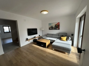 Casa deosebita intr-un cartier privat cu bariera