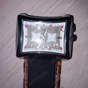 ceas tag heuer cum se vede in poza este automatic  - imagine 4