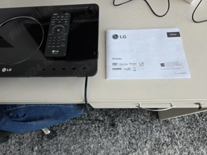 vind sidipleer ca nou puțin folosit nui zgiriat este din sticla tot marca LG  - imagine 3