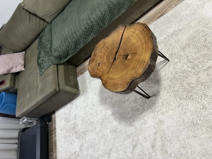 Vând măsuță de cafea din lemn masiv 