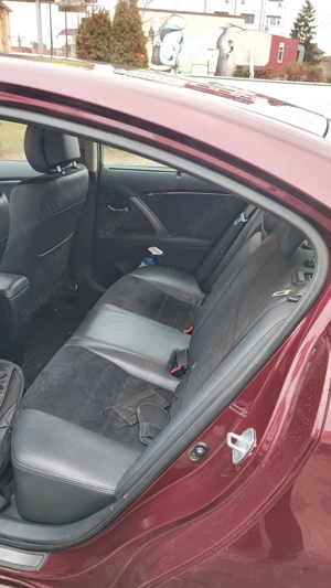 Vand Toyota Avensis 2013 Diesel 2.2 - imagine 8
