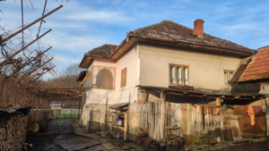 Casa de vanzare cu teren, in centru Rosia de Amaradia, Gorj - imagine 2