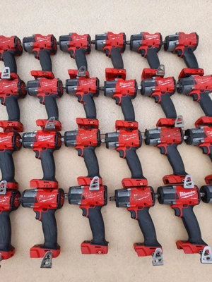 Bormasini masini de impact milwaukee m18