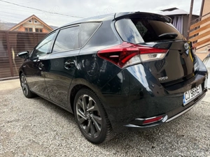 Toyota Auris Hybrid - imagine 2