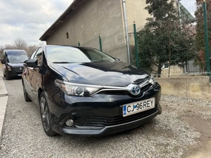Toyota Auris Hybrid - imagine 3