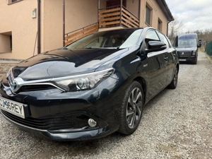 Toyota Auris Hybrid - imagine 4