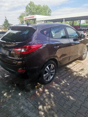 Vând Hyundai Ix35 facelift an 2015 4x4 permanent diesel automat  - imagine 9