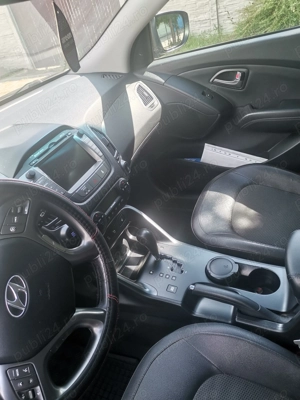 Vând Hyundai Ix35 facelift an 2015 4x4 permanent diesel automat  - imagine 7