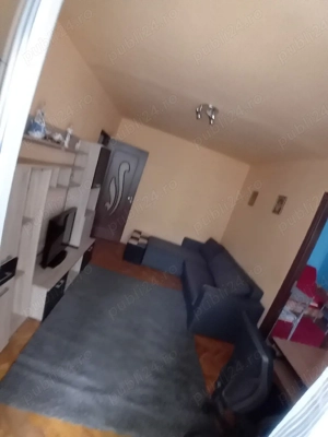 Închiriez apartament 