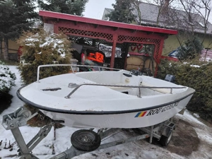 Barca cu motor - imagine 2