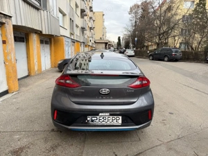 Vand Hyundai Ioniq hibrid - imagine 4